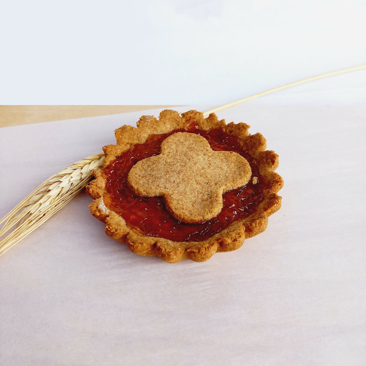 Crostatina con grano saraceno e confettura all'albicocca 70g - Confezione da 6 pezzi.