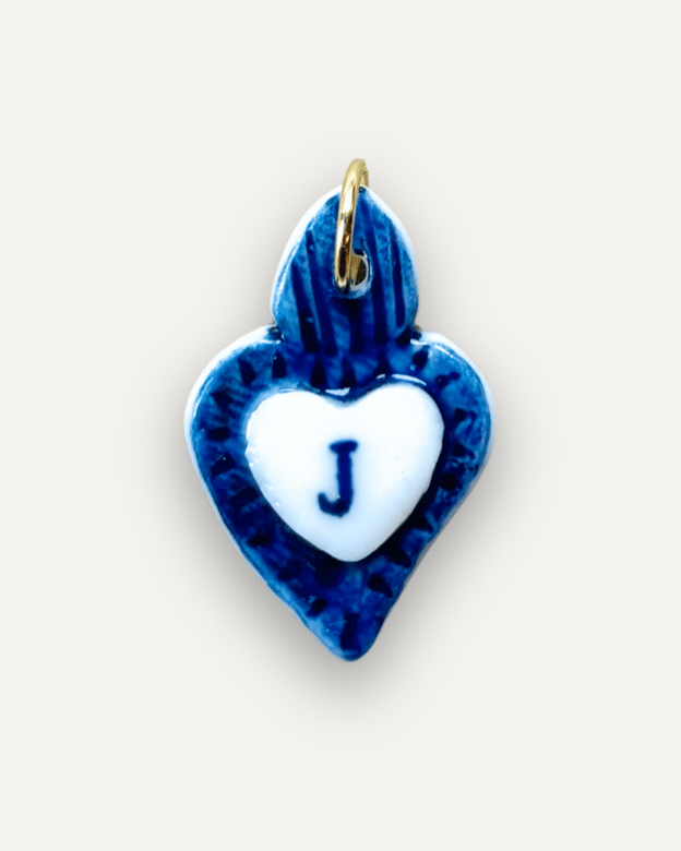 Charm in Porcellana Cuore Blu - Lettera J