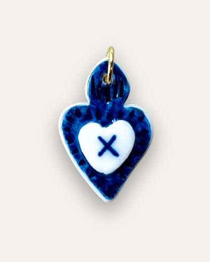 Charm de Porcelana Coração Azul - Letra X