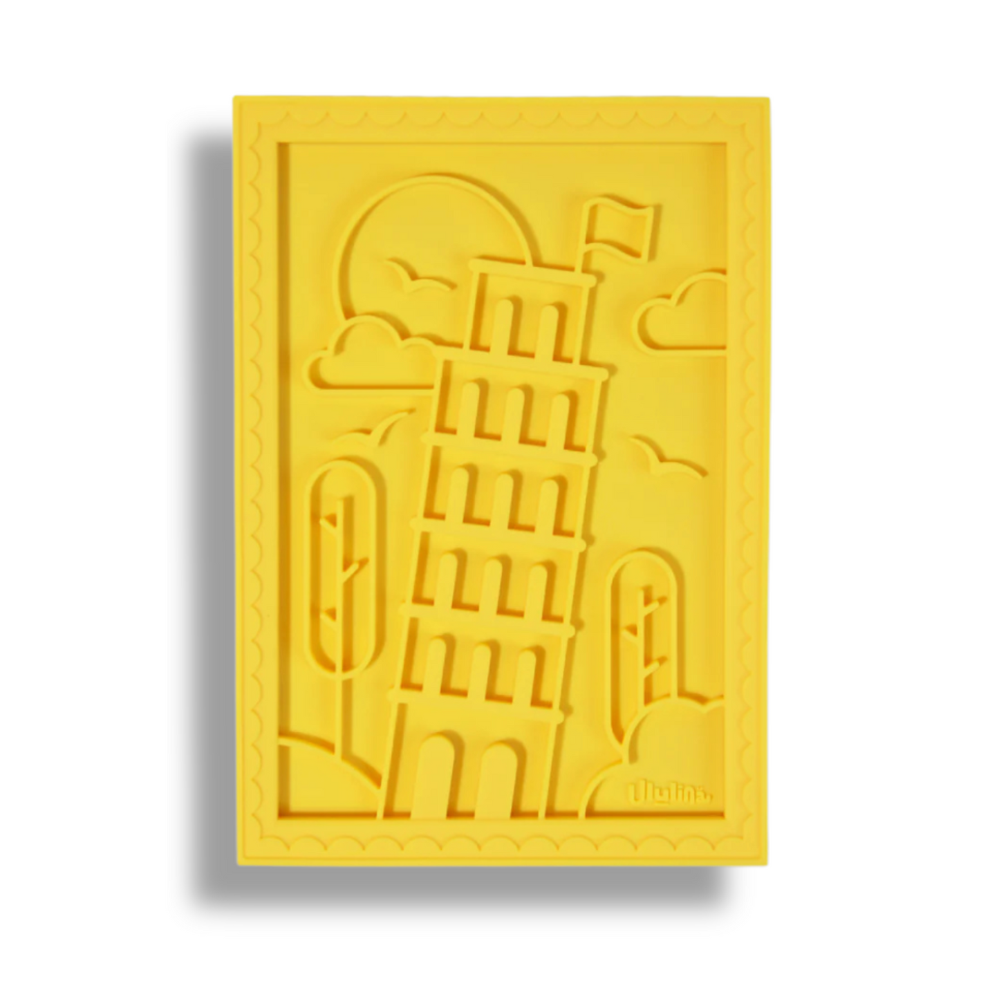 Lick Mat: Interactive Snack for Dogs