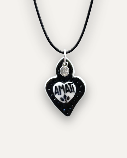 Porcelain Charm Black Sacred Heart Amati