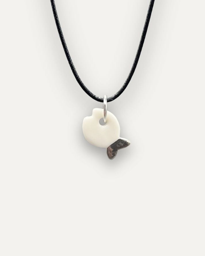 Charm in Porcellana Pesce Bianco coda Platino