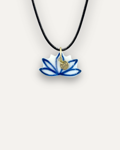 Charm in Porcellana Fiore di Loto Blu