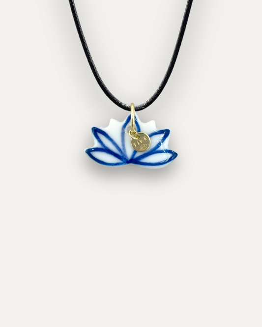 Charm in Porcellana Fiore di Loto Blu