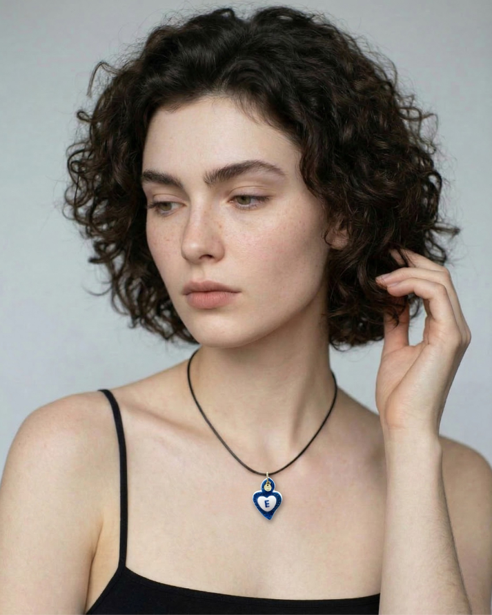 Charm in Porcellana Cuore Blu - Lettera E