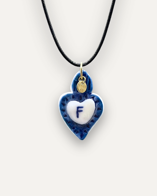 Charm in Porcellana Cuore Blu - Lettera F