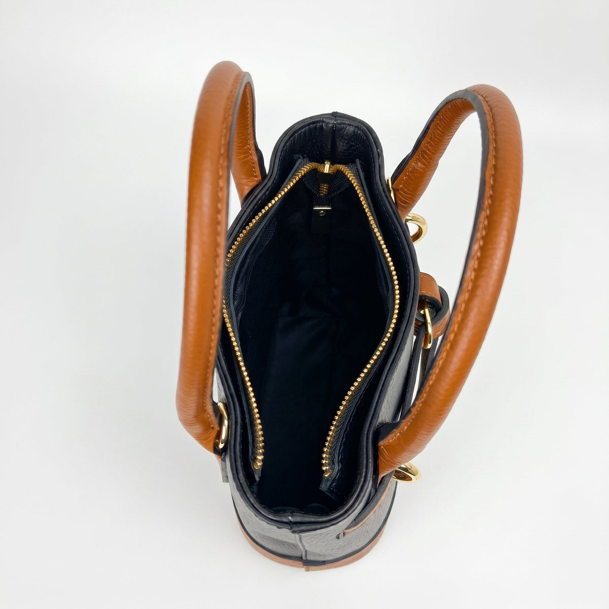 Bucky Borsa in Vera Pelle