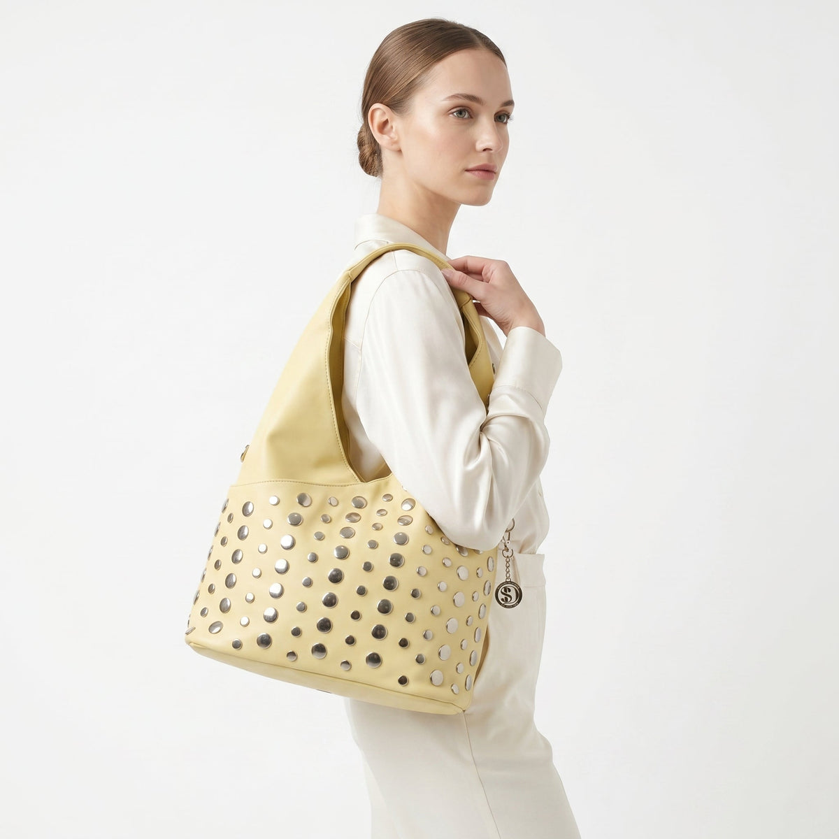 Silver Dot mittelgroße Tasche aus Kunstleder