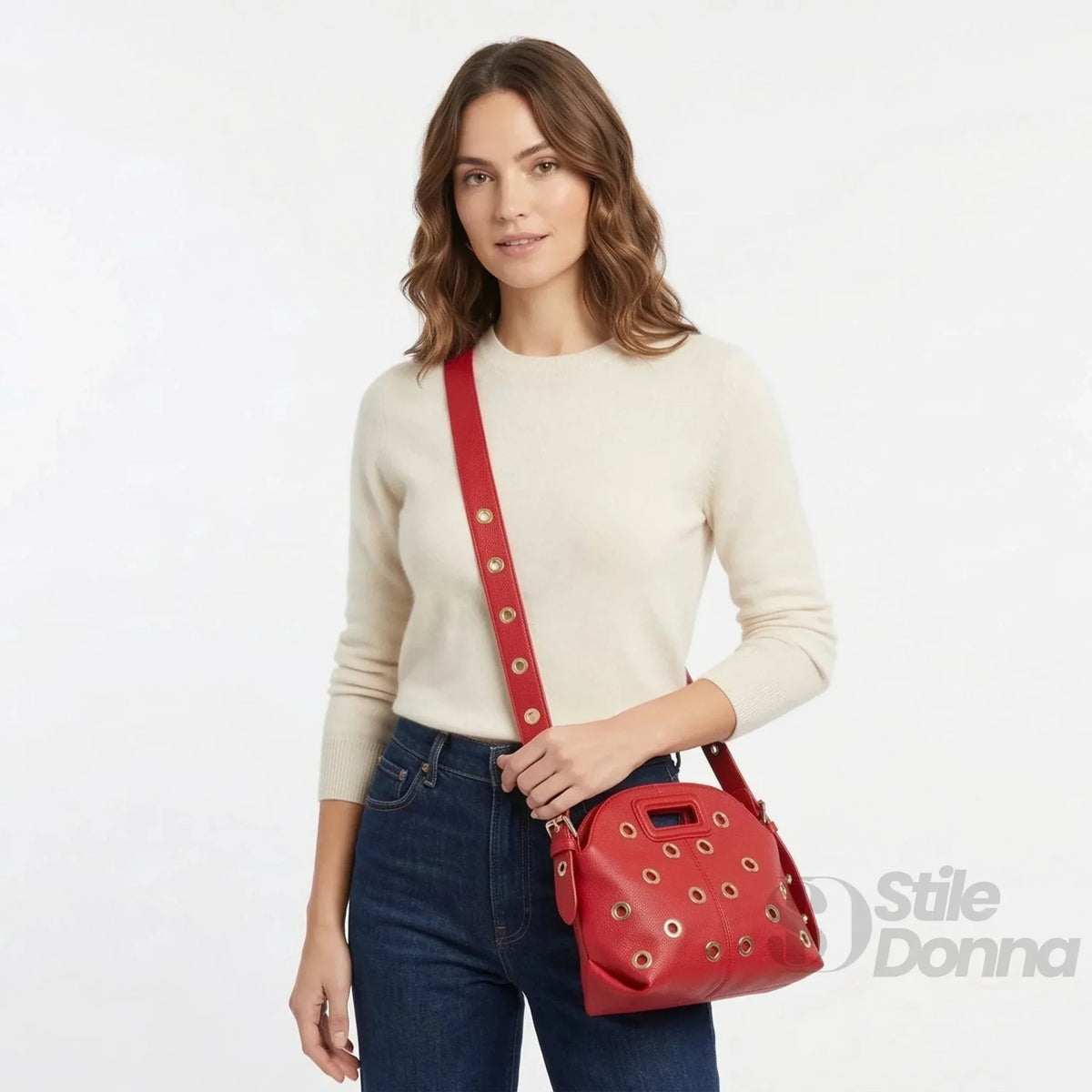 Bolso de hombro con ojales dorados
