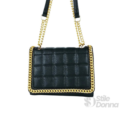 Bolsa Preta Matelassê com Corrente
