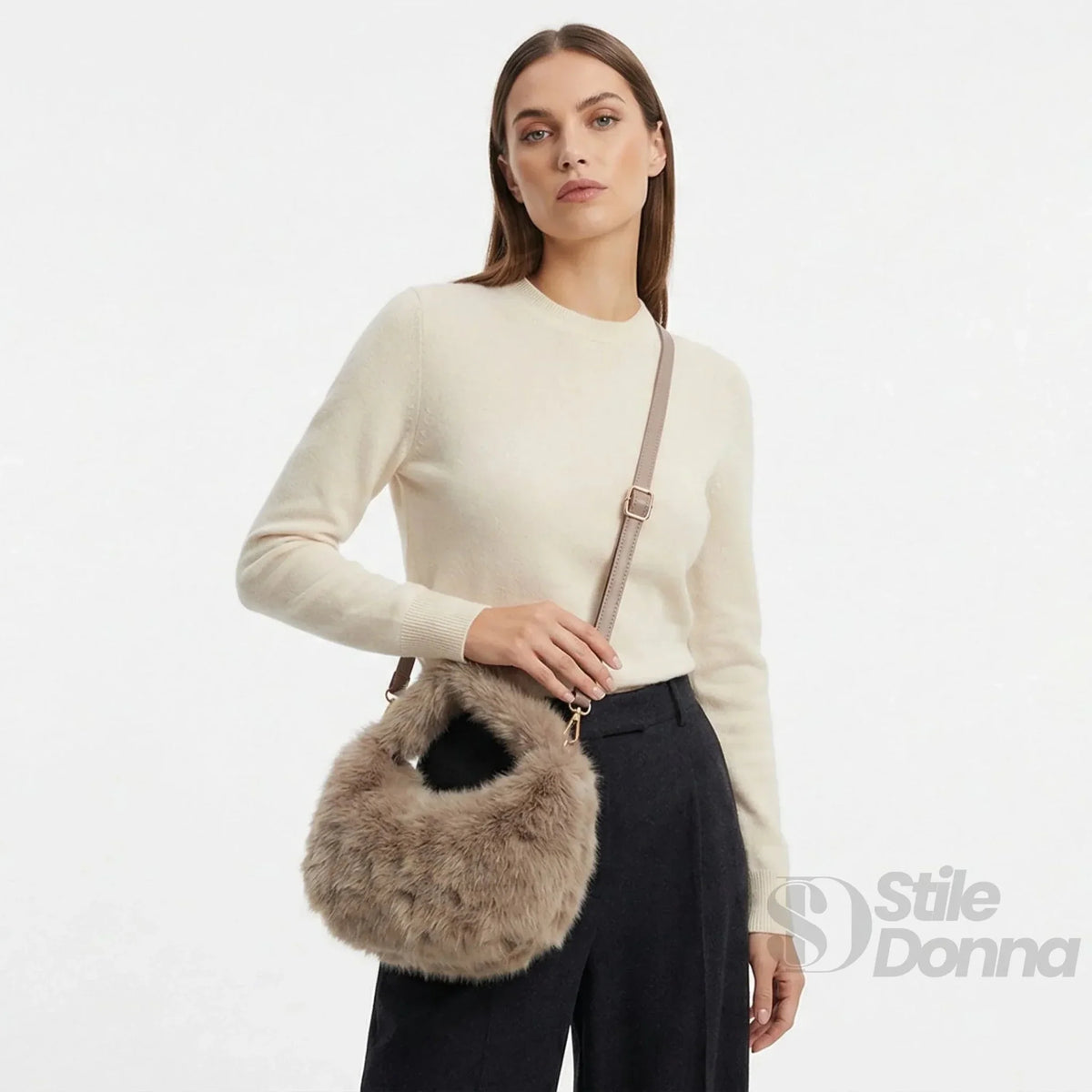 Mini sac hobo en fourrure synthétique
