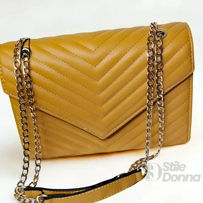 Senfgelbe Clutch mit Kette