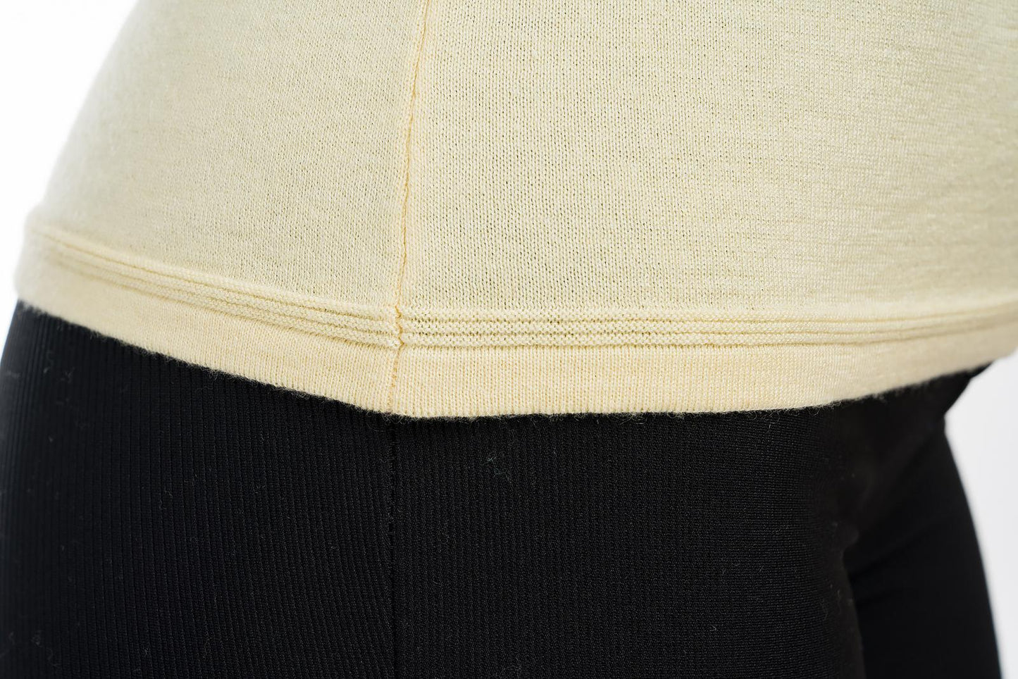 Elodì: camiseta de mujer con escote en V en algodón makò y cachemira