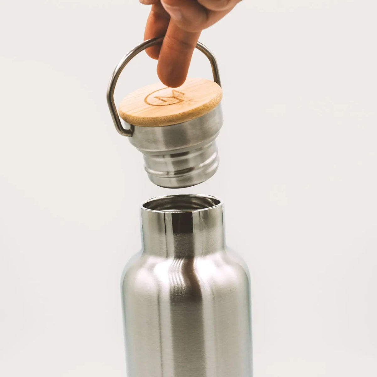 Gourde isotherme en acier inoxydable