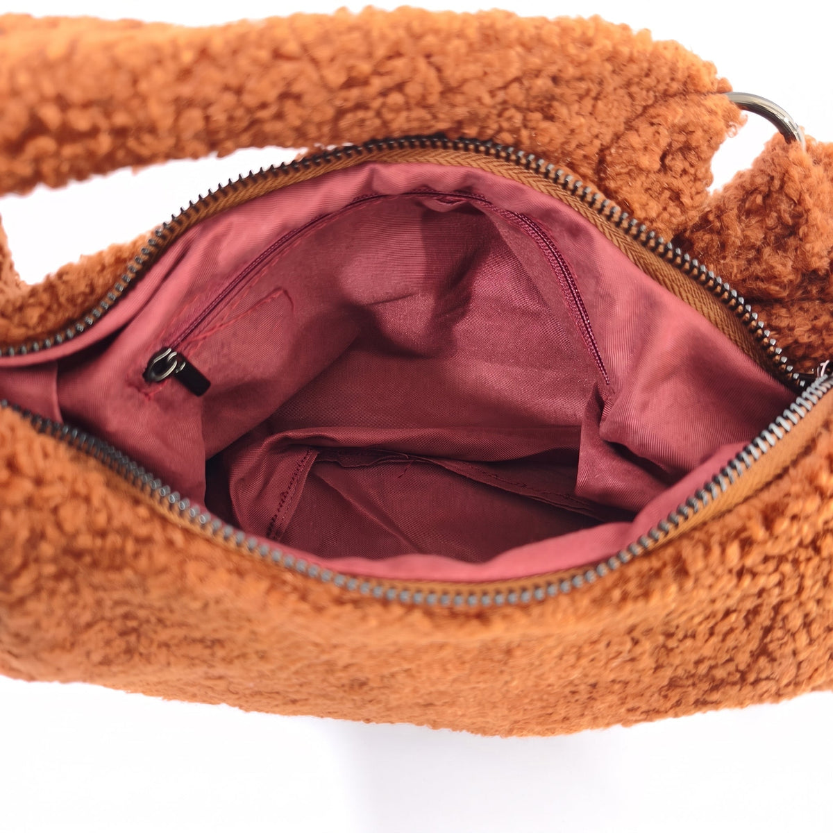 Braune Hobo-Tasche mit Teddybär-Struktur
