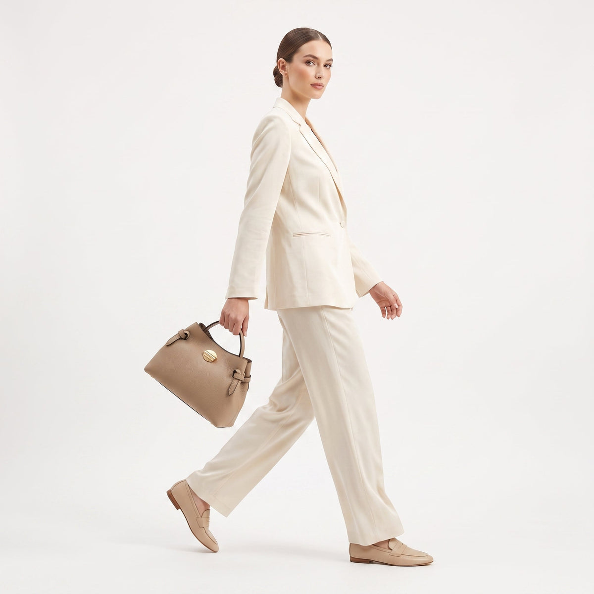 Livia Borsa in Vera Pelle con Disco Oro