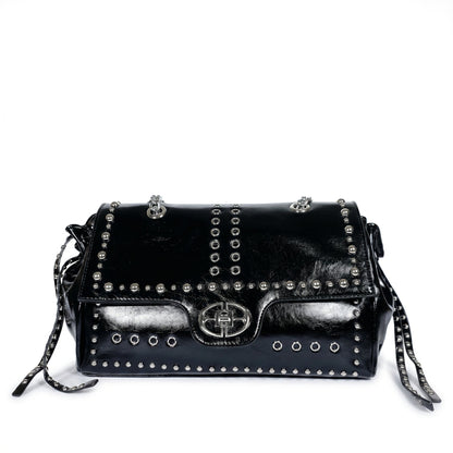 Bolsa Rock Star com Aba e Tachinhas