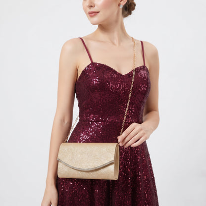 Clutch envelope com strass dourado