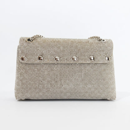 Clutch com strass decorativos