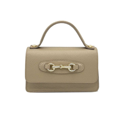 Sofia Tasche aus genarbtem Leder mit Kettenriemen