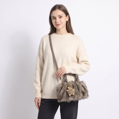 Tecla Borsa a Mano in Pelliccia Sintetica con Manici Intrecciati